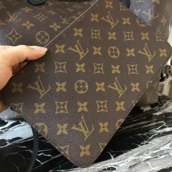 Neverfull Louis Vuitton Bag 0323